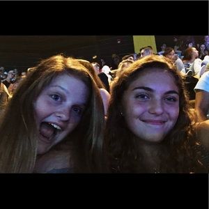 Meet your Posher, Maya